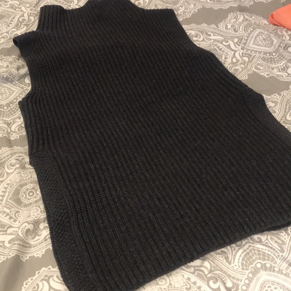 Aritzia. Wilfred charcoal grey sweater vest. Like new - Picture 5 of 5